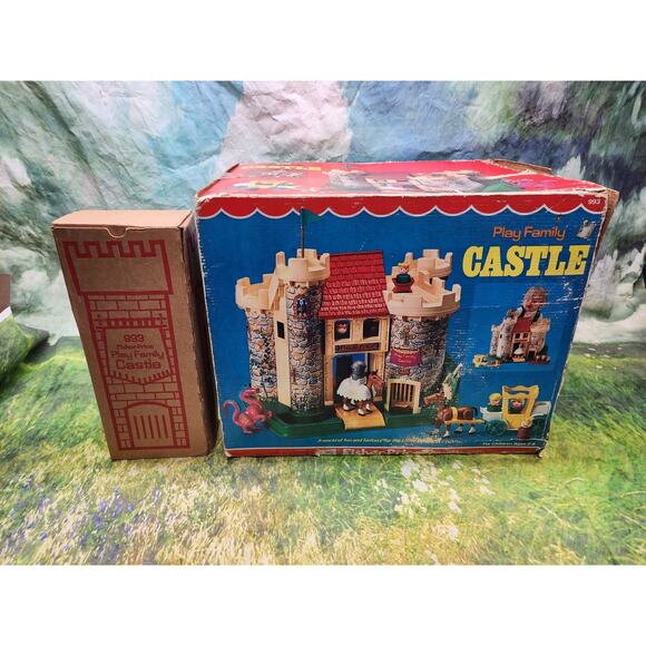 Vintage Fisher Price Little People 993 Family Castle Playset Complete W BOX 1974